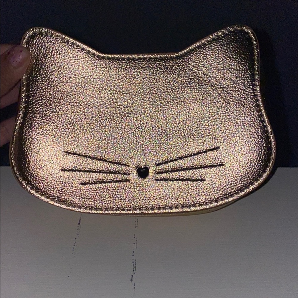 Taste makeup bag